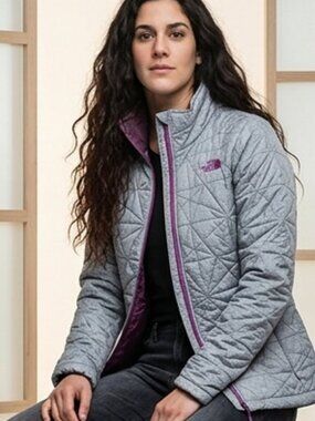 The North Face Grey Geometric Quilted Jacket Purple Zip (M)